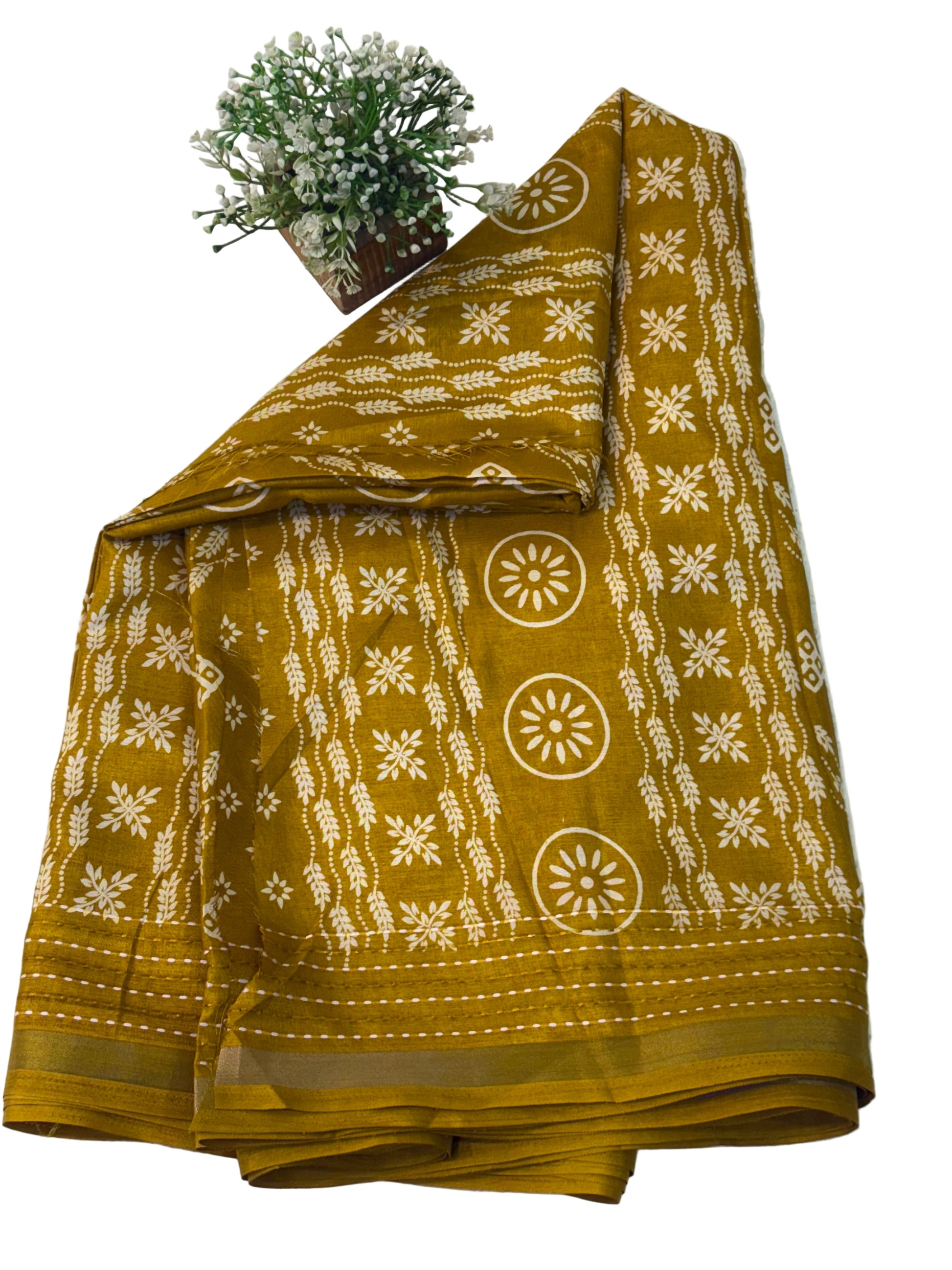 Name: Mustard Yellow Handblock-Printed Saree
Fabric: Soft cotton silk blend with traditional white block motifs and a patterned border.