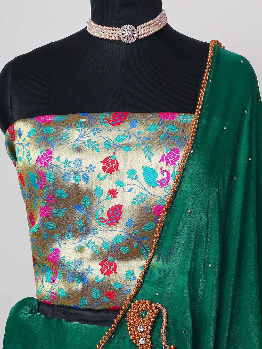 Elegant Bottle Green Saree with Paisley Embroidered Blouse & Subtle Tassel Detailing