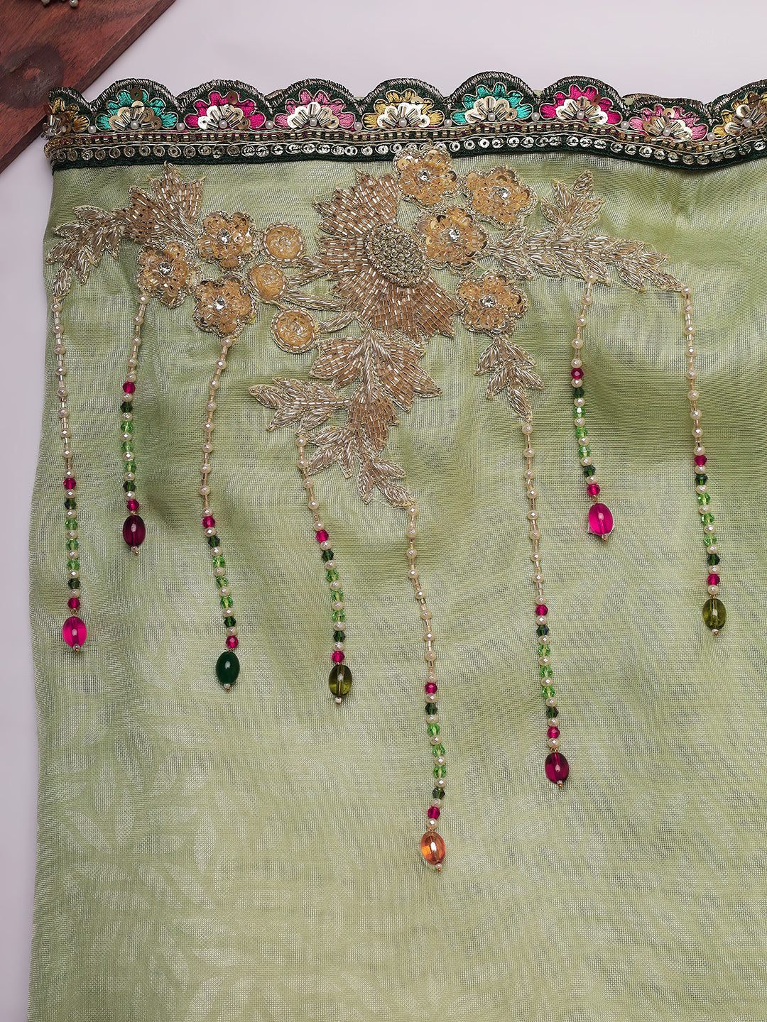 “Baagh-E-Noor” – Dual Green Embroidered Saree with Velvet Pallu