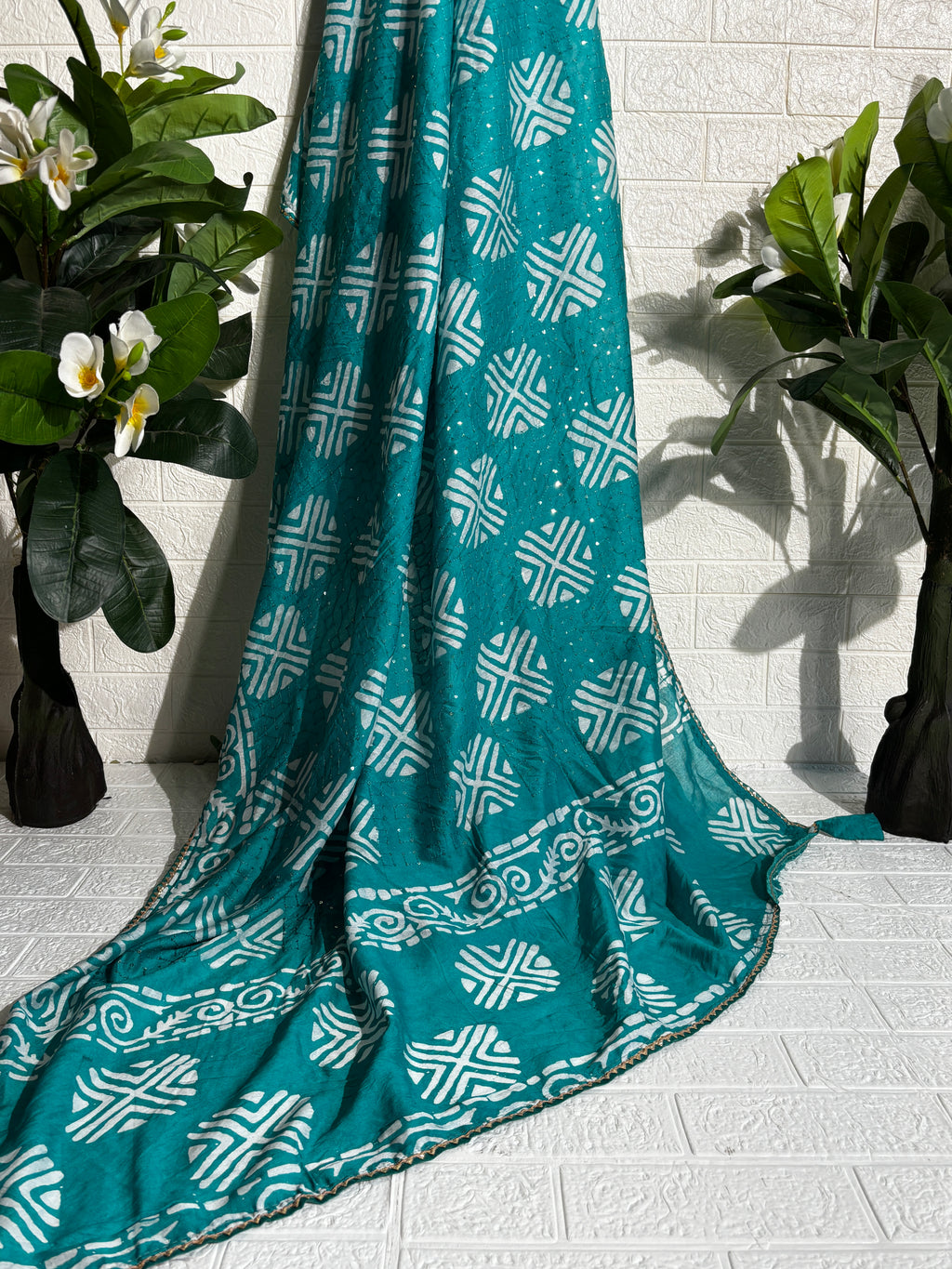 "Teal Green Bandhani Cotton Saree with White Motifs"