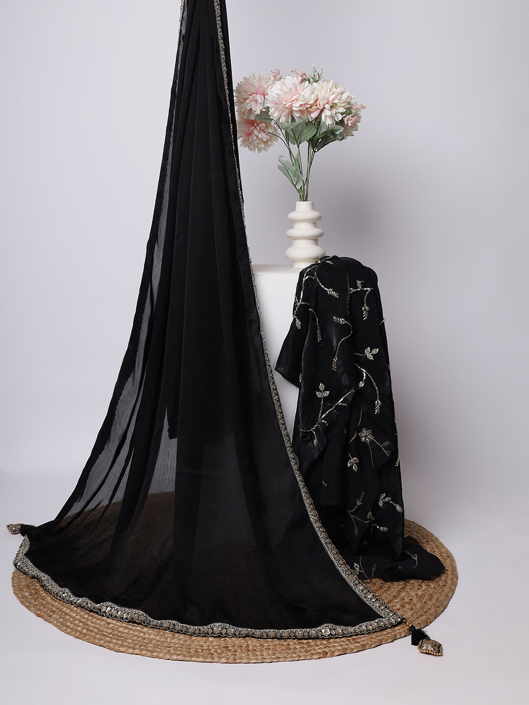 Elegant Noir Chiffon Saree with Embroidered Border