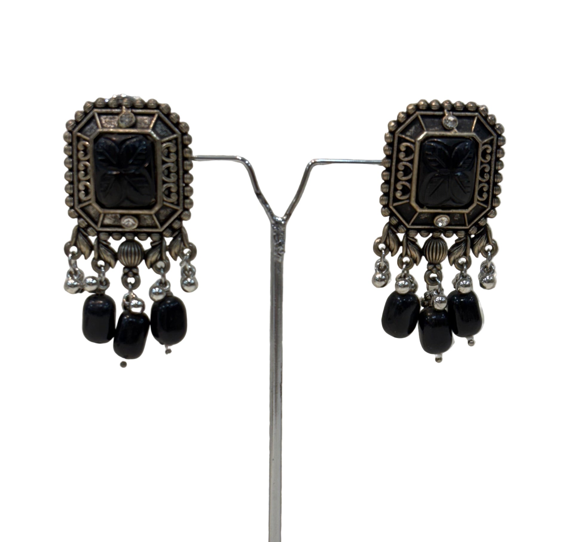 Name: Black Stone Choker Necklace Set Oxidized silver metal with carved black stones and bead embellishments