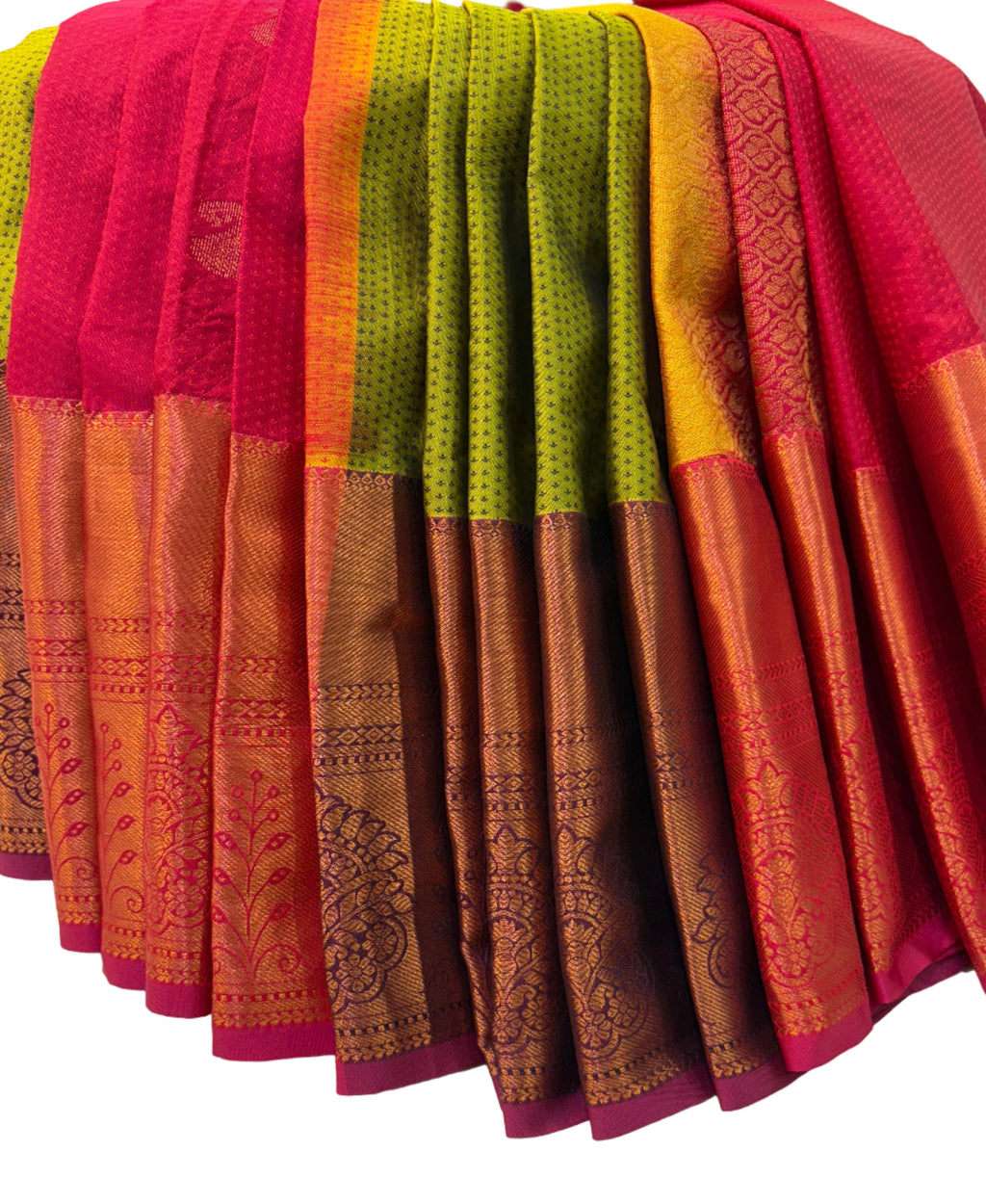 Name: Lime Green & Red Kanjivaram-Style Saree
Fabric: Soft silk blend with a rich, glossy zari-woven border