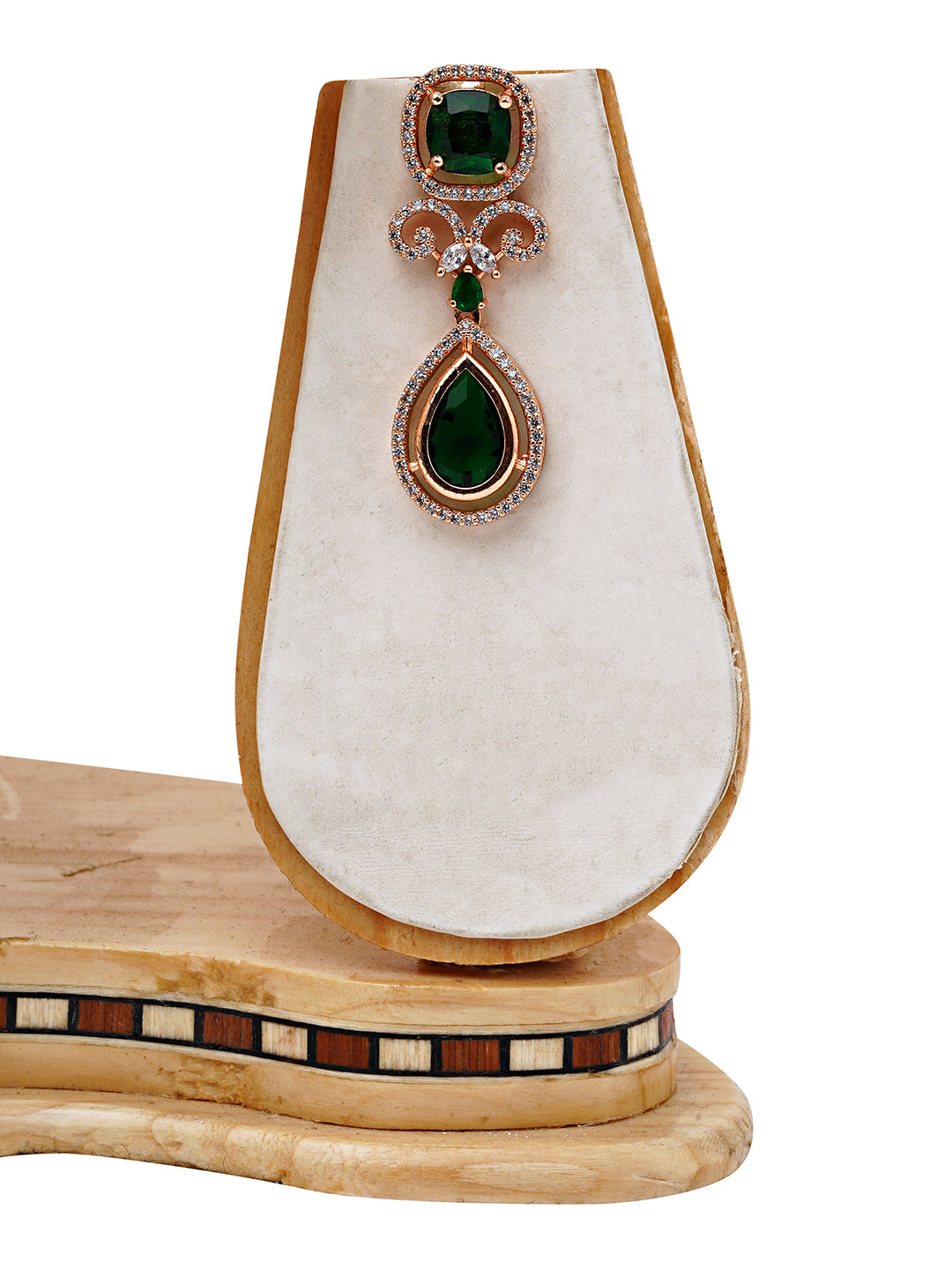 Emerald Elegance Layered Necklace Set with Maang Tikka