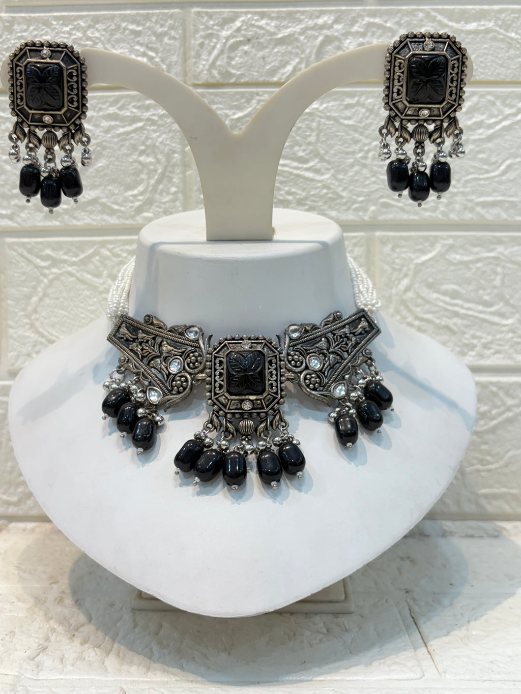 Name: Black Stone Choker Necklace Set Oxidized silver metal with carved black stones and bead embellishments
