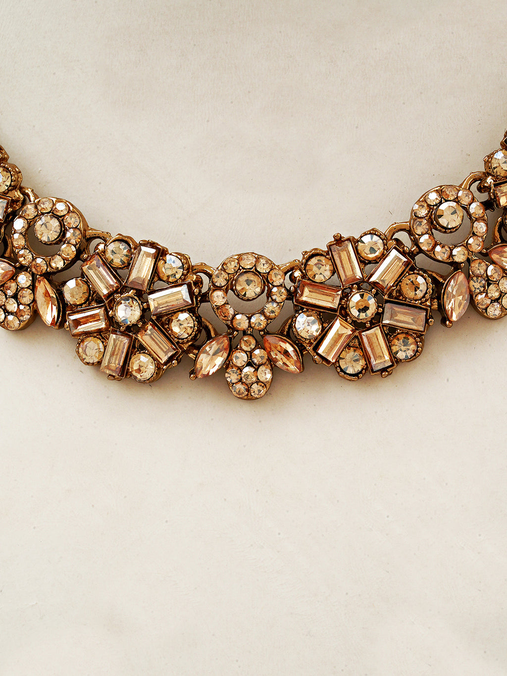 Antique Floral Kundan Necklace Set with Maang Tikka