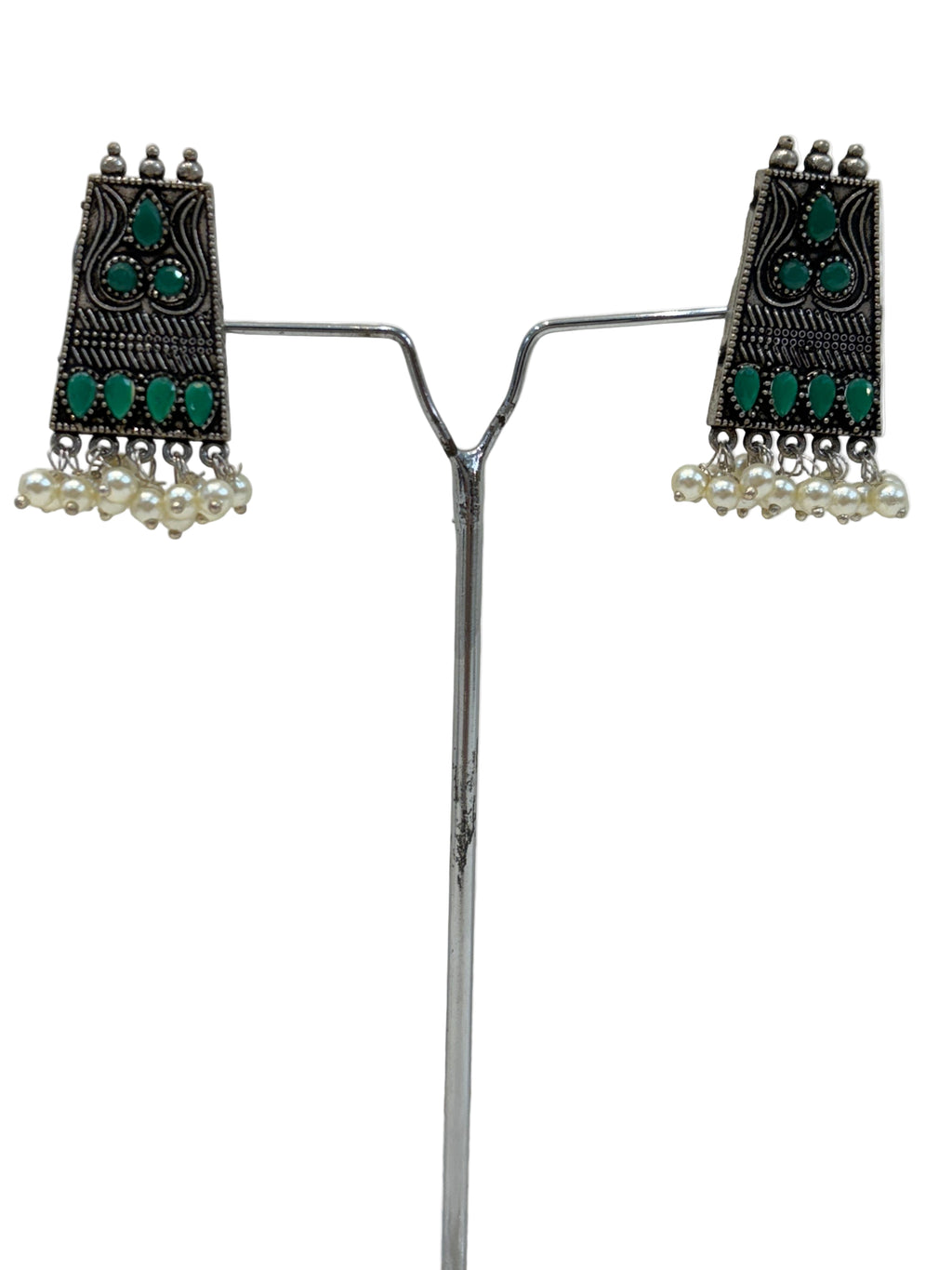 Name: Antique Floral Choker Necklace Set Oxidized silver metal with green enamel work and pearl bead edging