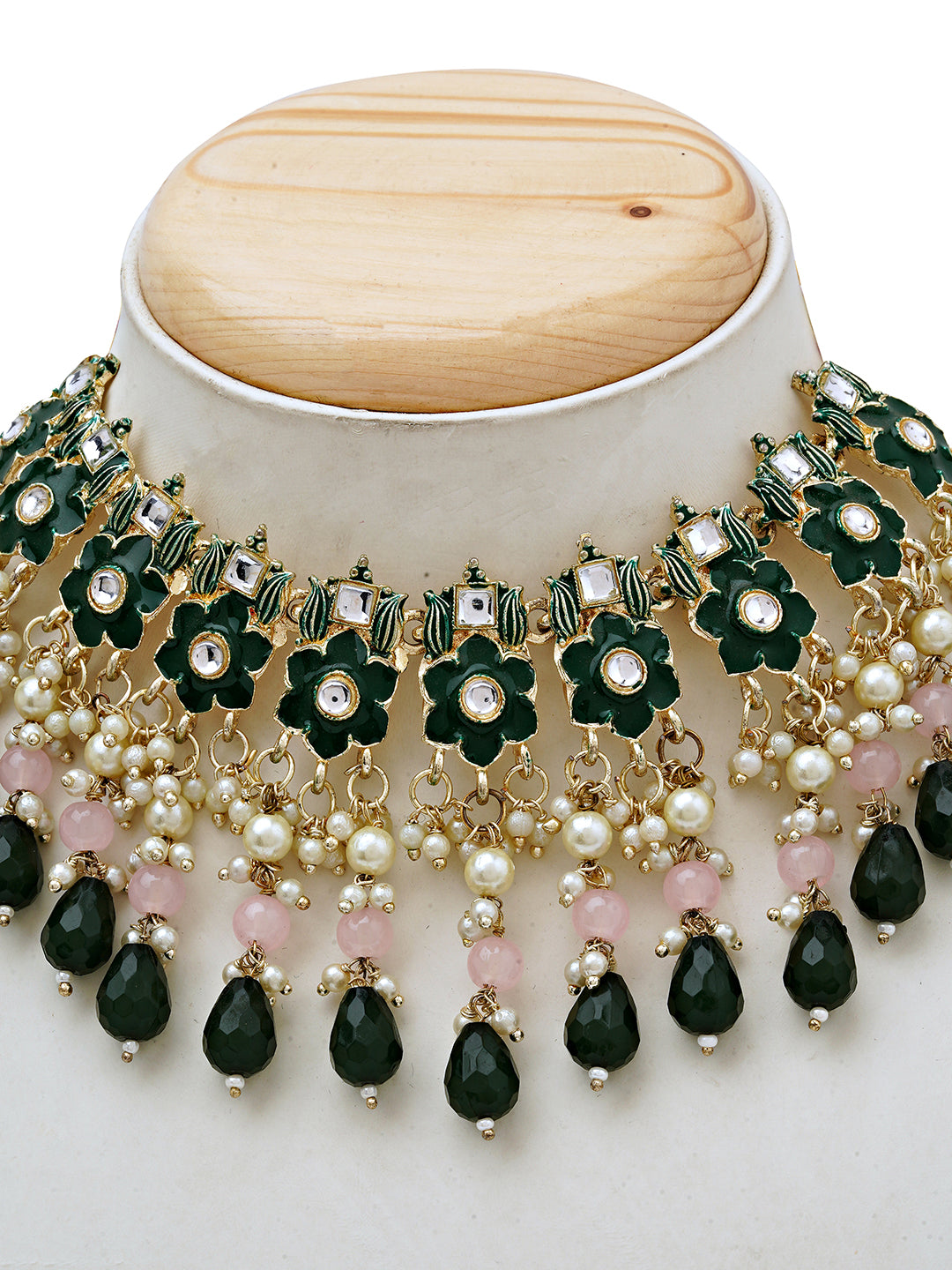 Emerald Green Floral Choker Necklace Set with Pearls and Maang Tikka