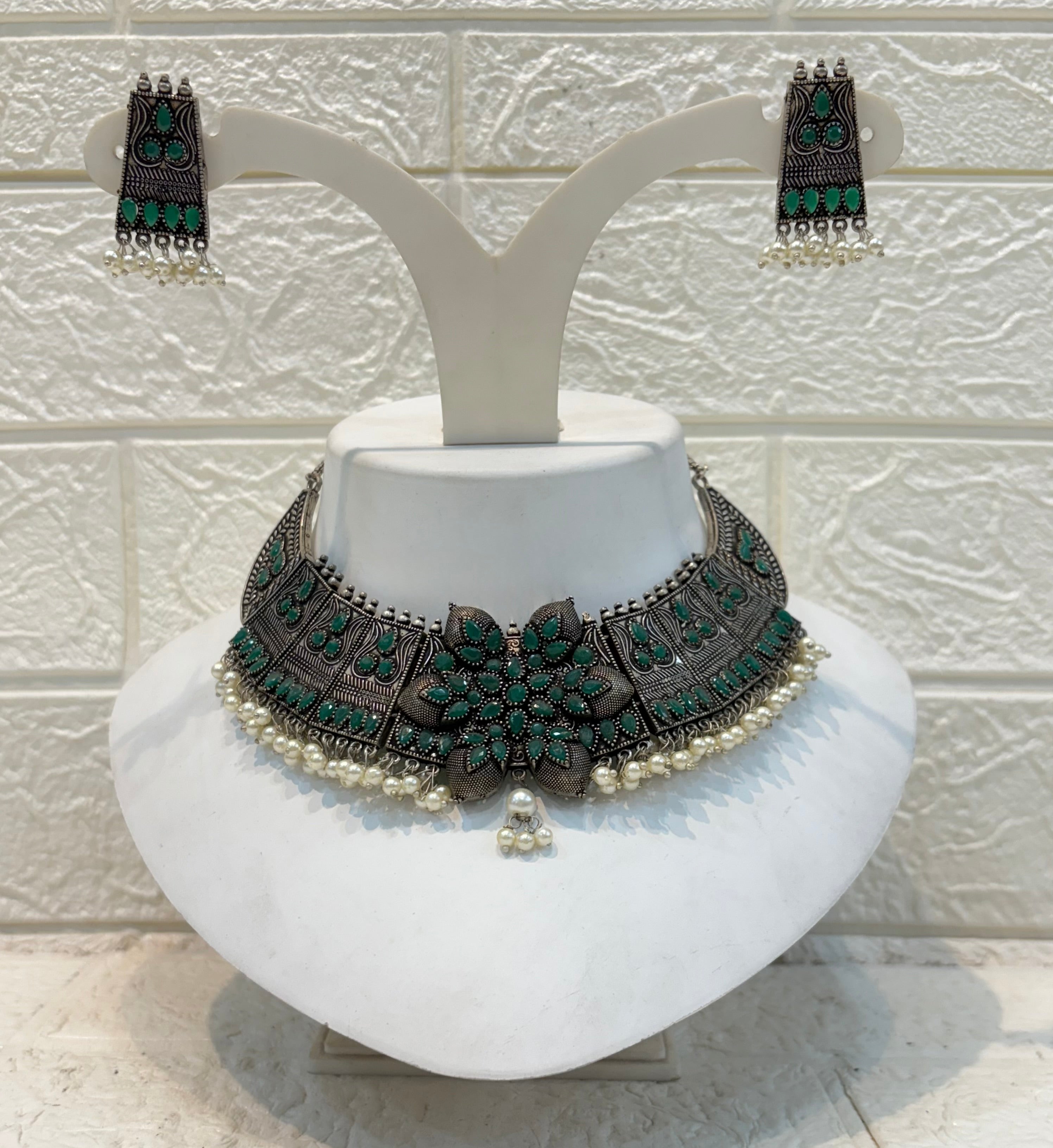 Name: Antique Floral Choker Necklace Set Oxidized silver metal with green enamel work and pearl bead edging