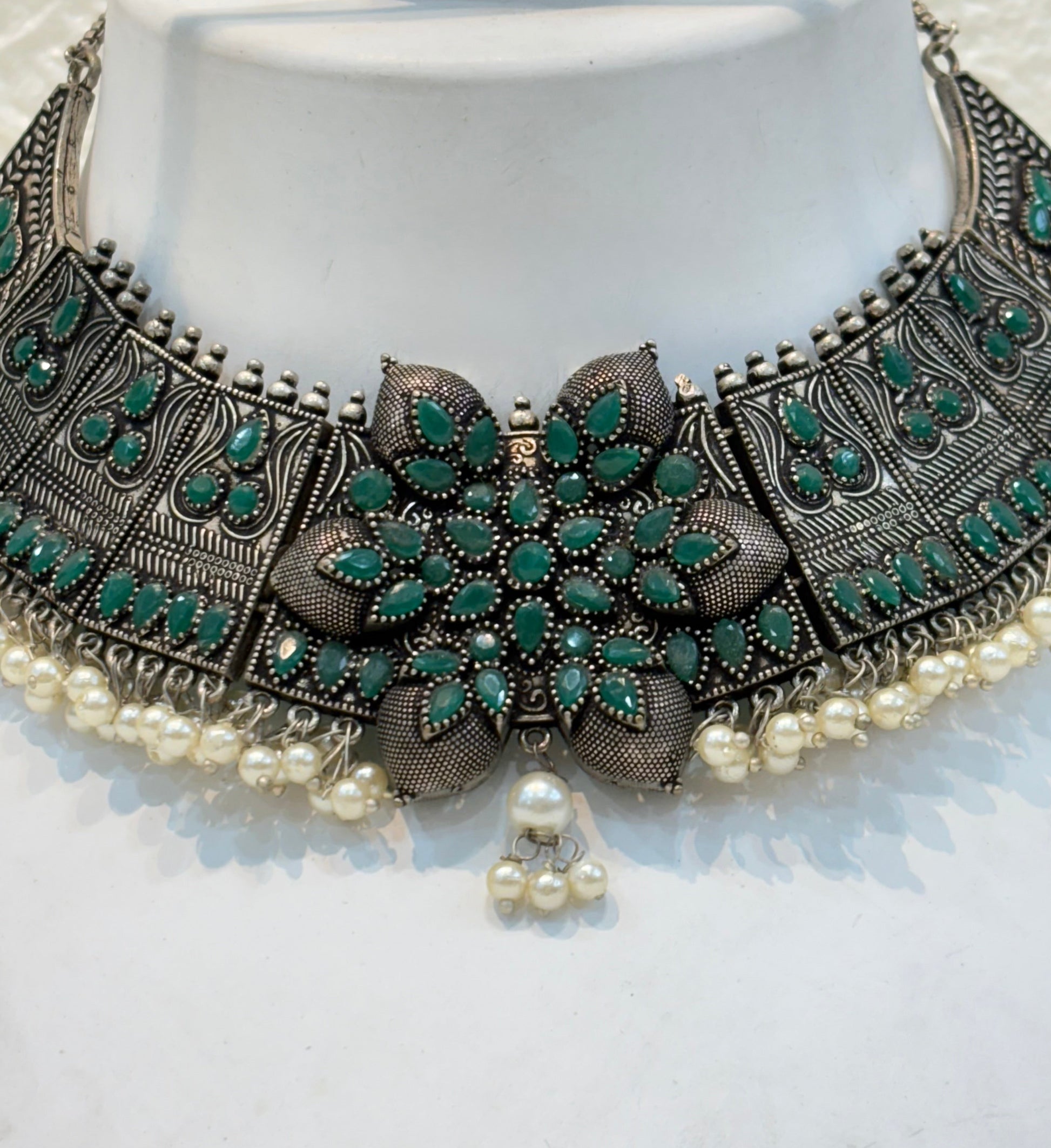 Name: Antique Floral Choker Necklace Set Oxidized silver metal with green enamel work and pearl bead edging