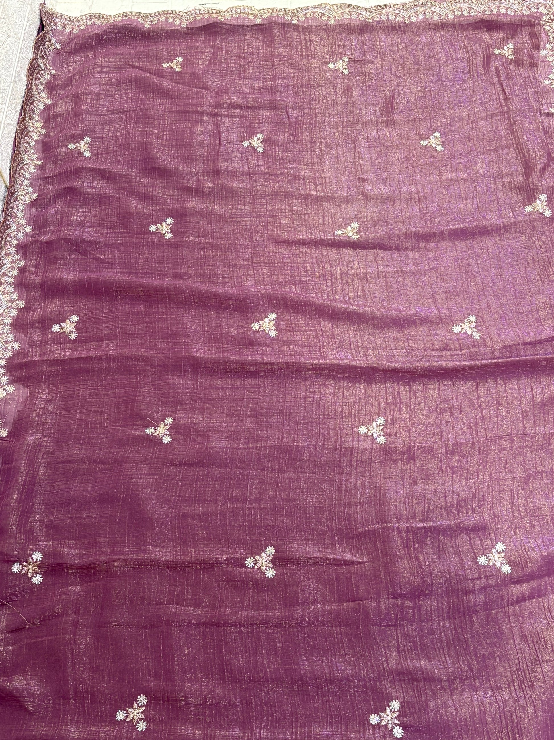 Name: Dusty Lavender Burberry silk saree Lightweight with intricate floral embroidery and scalloped zari border