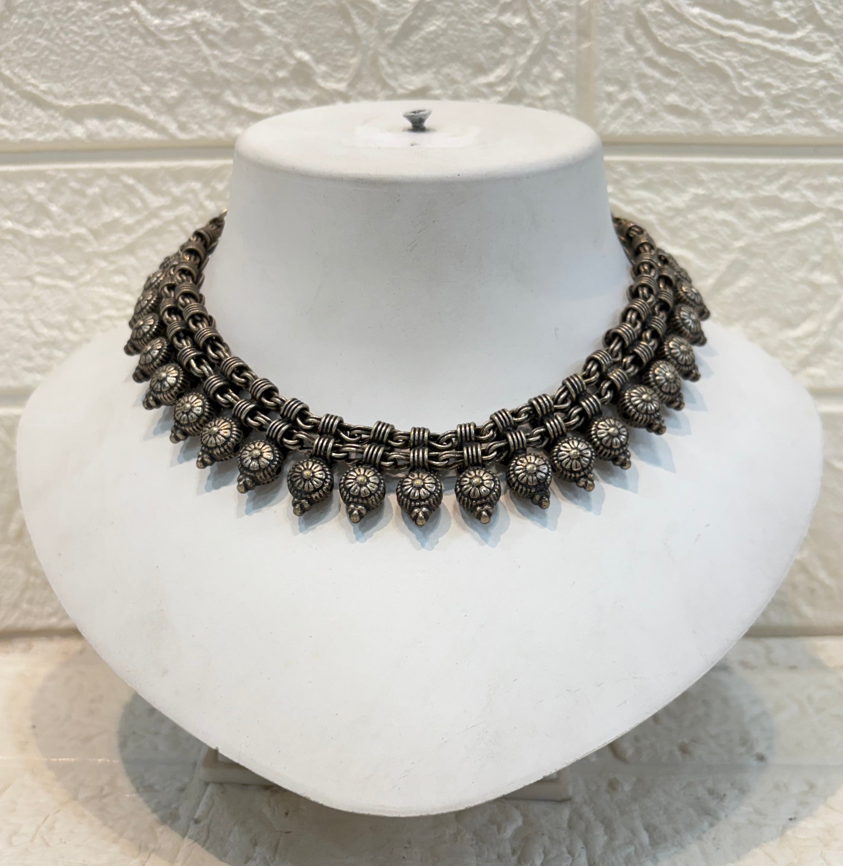Name: Antique Oxidized Silver Choker Oxidized silver metal with floral engraved motifs