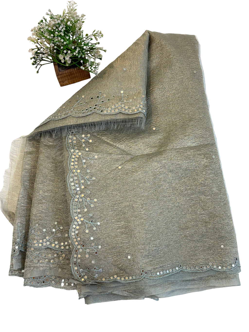 Name: Silver Grey Saree crust tissue fabric with Subtle Embellishments with delicate sequin detailing and scalloped embroidered border