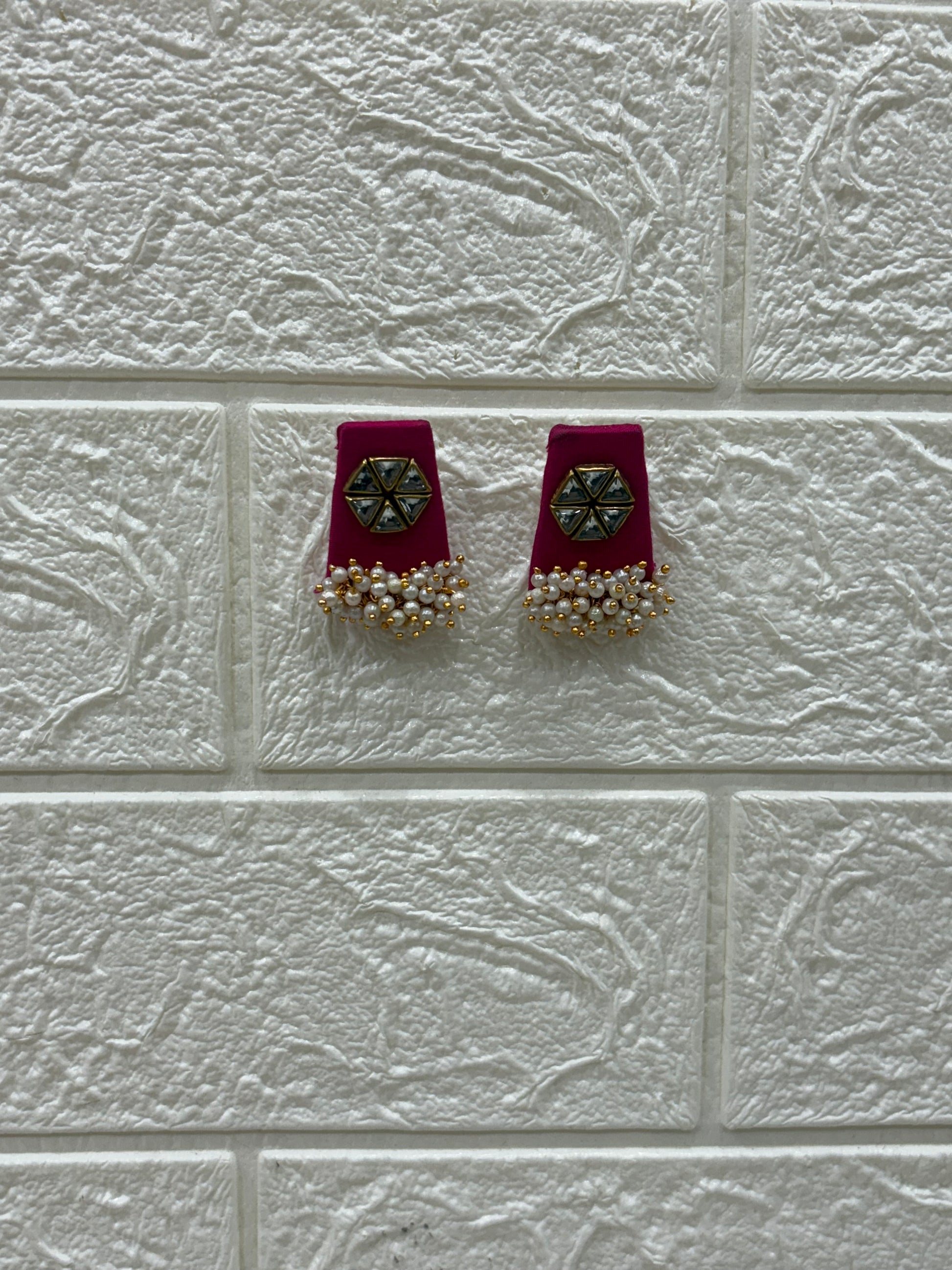 Multicolor Fabric Choker Set with Mirror Work & Pearl Drops

Collection:
Festive & Navratri Special Jewelry Collection

This name highlights the multicolor panels, mirror detailing, and pearl embellishments — making it perfect for traditional, festive, or