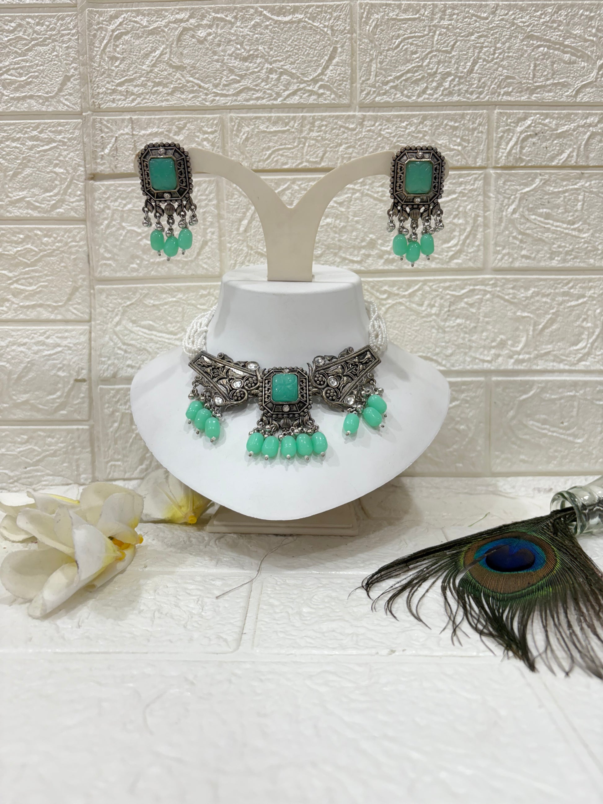 Name: Mint Green Stone Tribal Choker Set
Collection: Boho Chic Collection