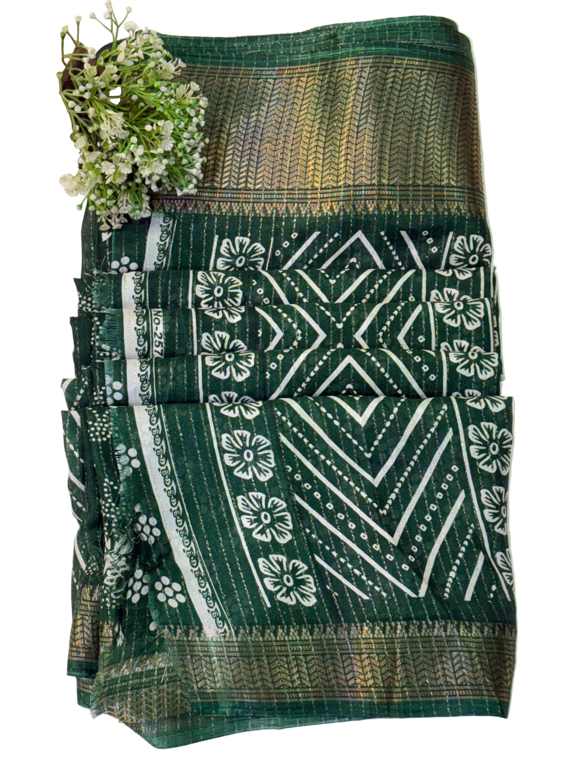 Name: Dark Green Floral Bandhani-Style Printed Saree
Fabric: Soft cotton silk blend with a smooth, breathable drape