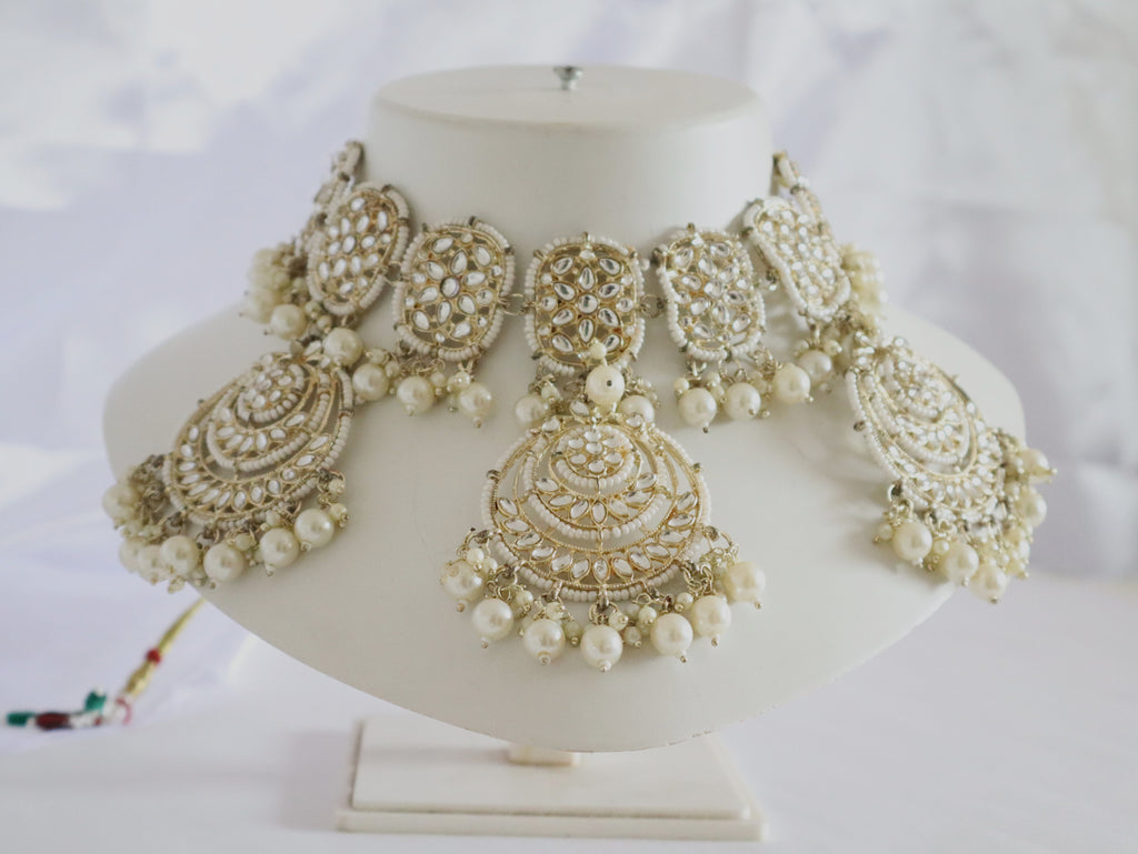 Majestic White Mirror Choker Set