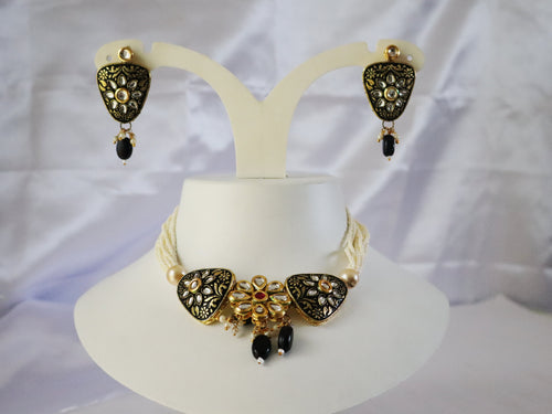 Antique Black & Gold Kundan Pearl Choker Set