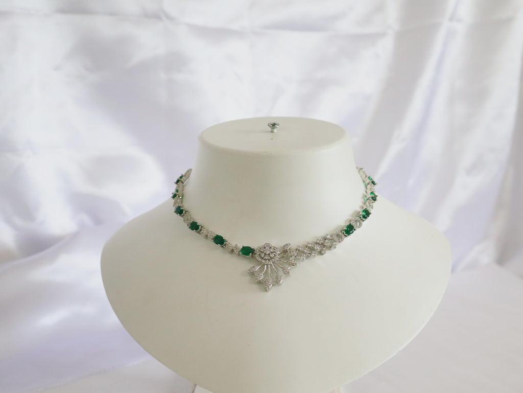 Emerald Elegance Jewelry Set