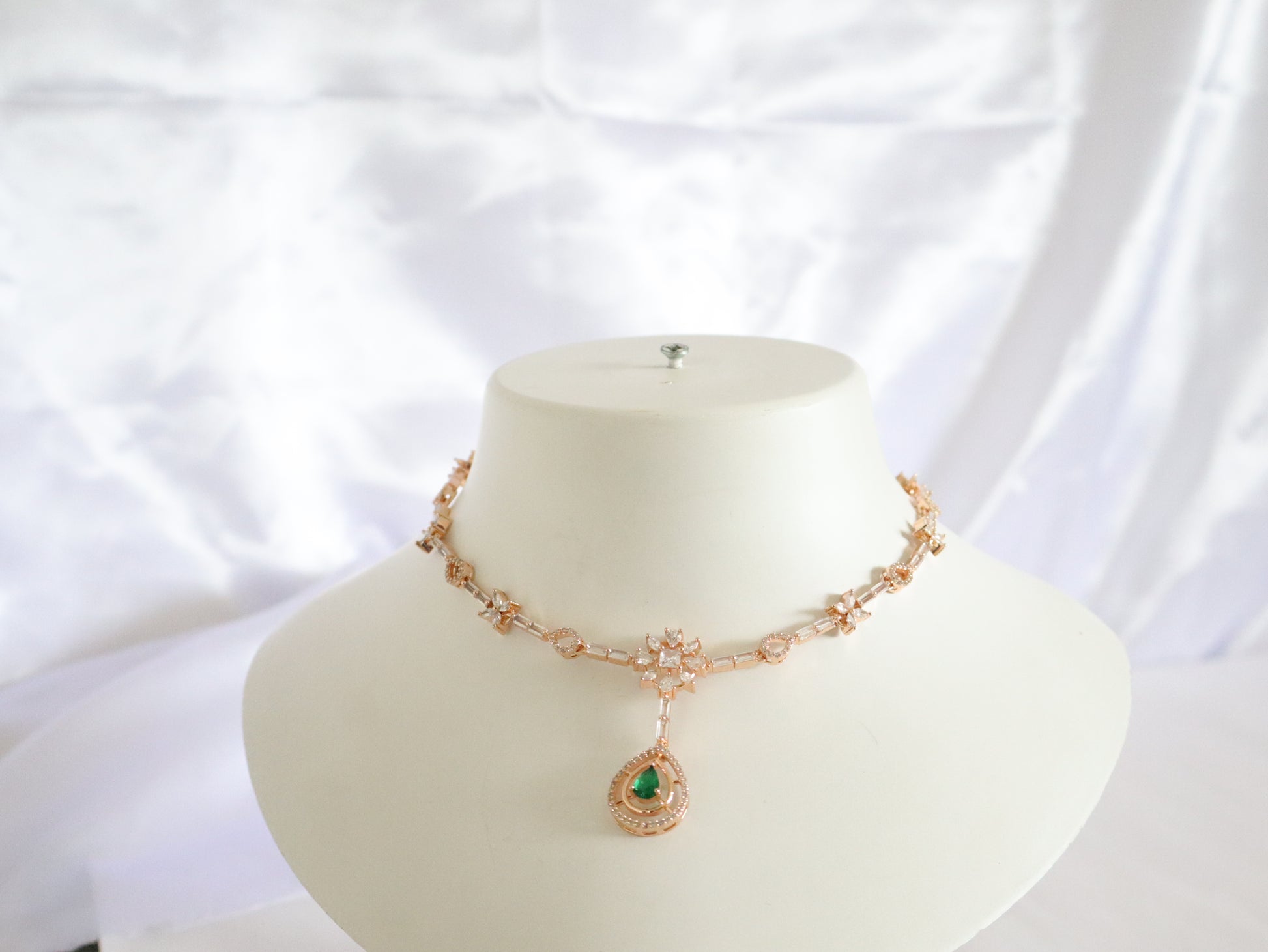 Emerald Elegance Drop Set