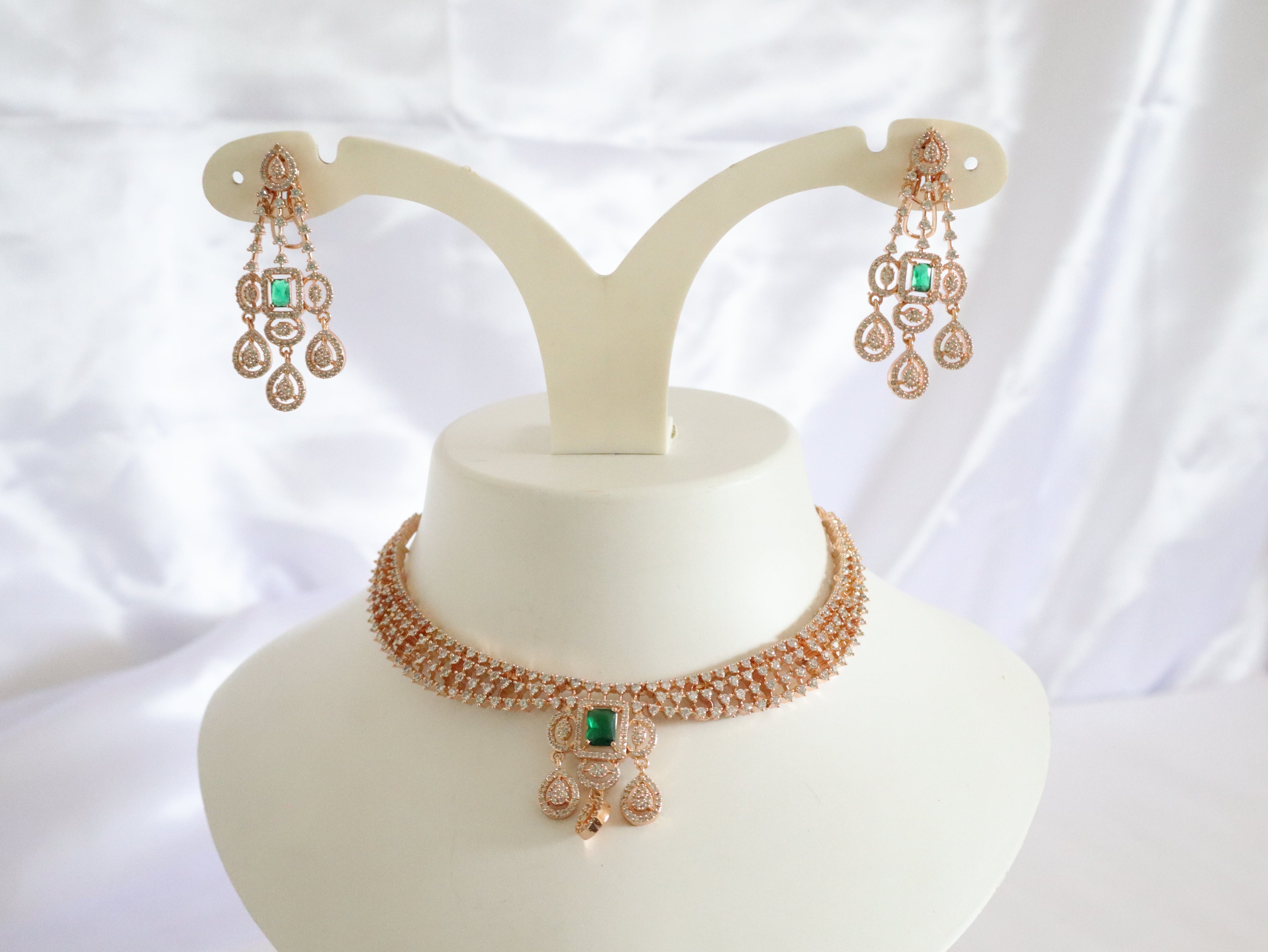 Regal Emerald Charm Choker