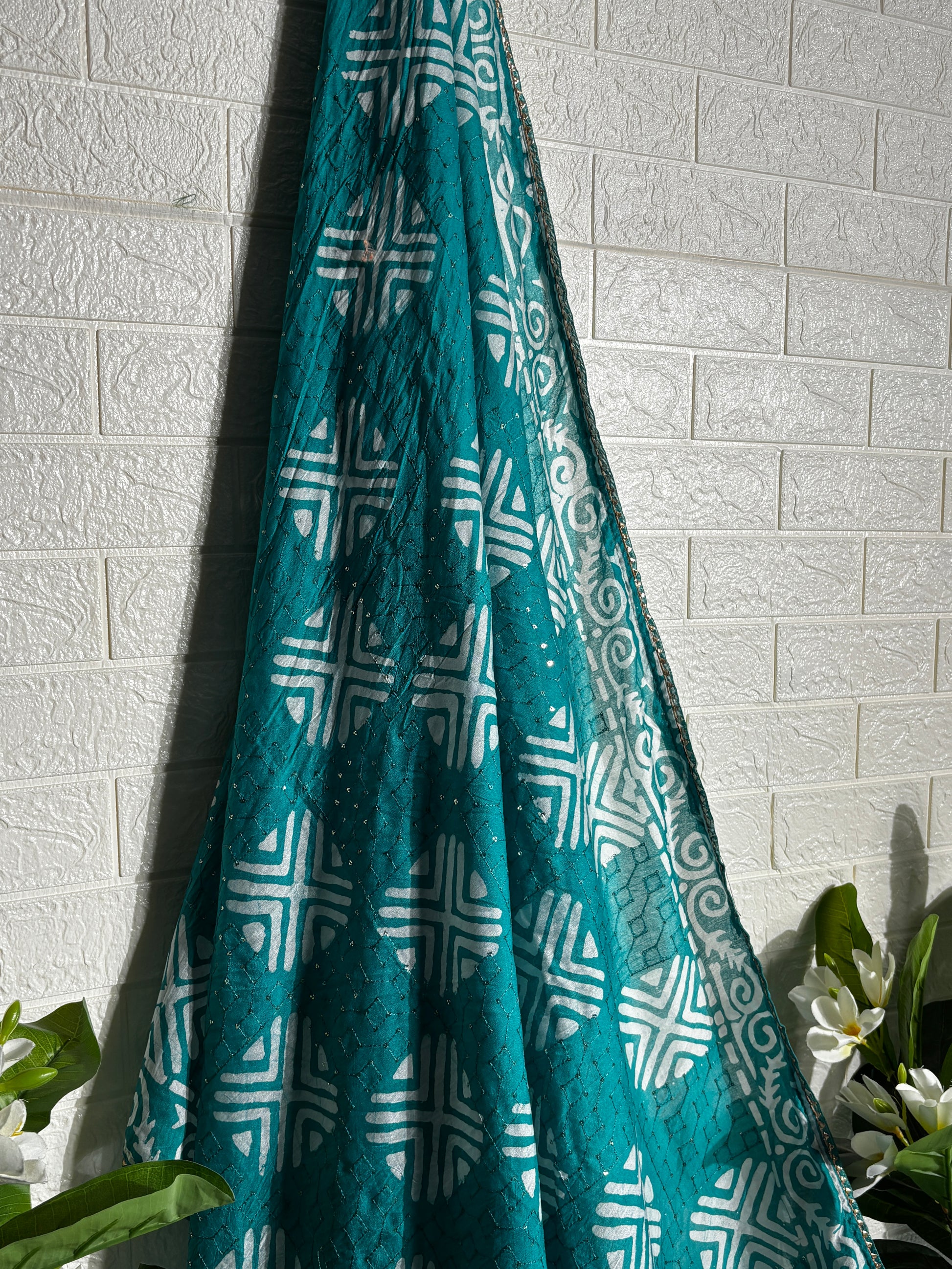 "Teal Green Bandhani Cotton Saree with White Motifs"