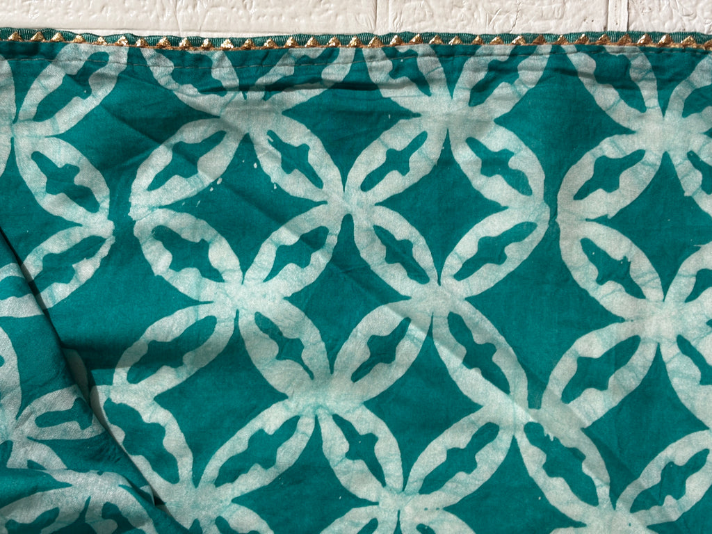 "Teal Green Bandhani Cotton Saree with White Motifs"