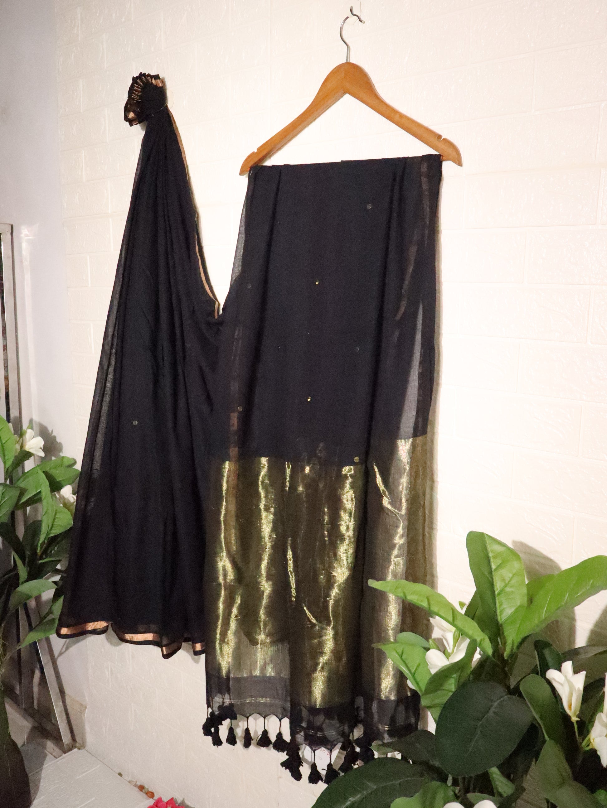 Elegant Black Handloom Saree with Gold Zari Pallu & Tassels