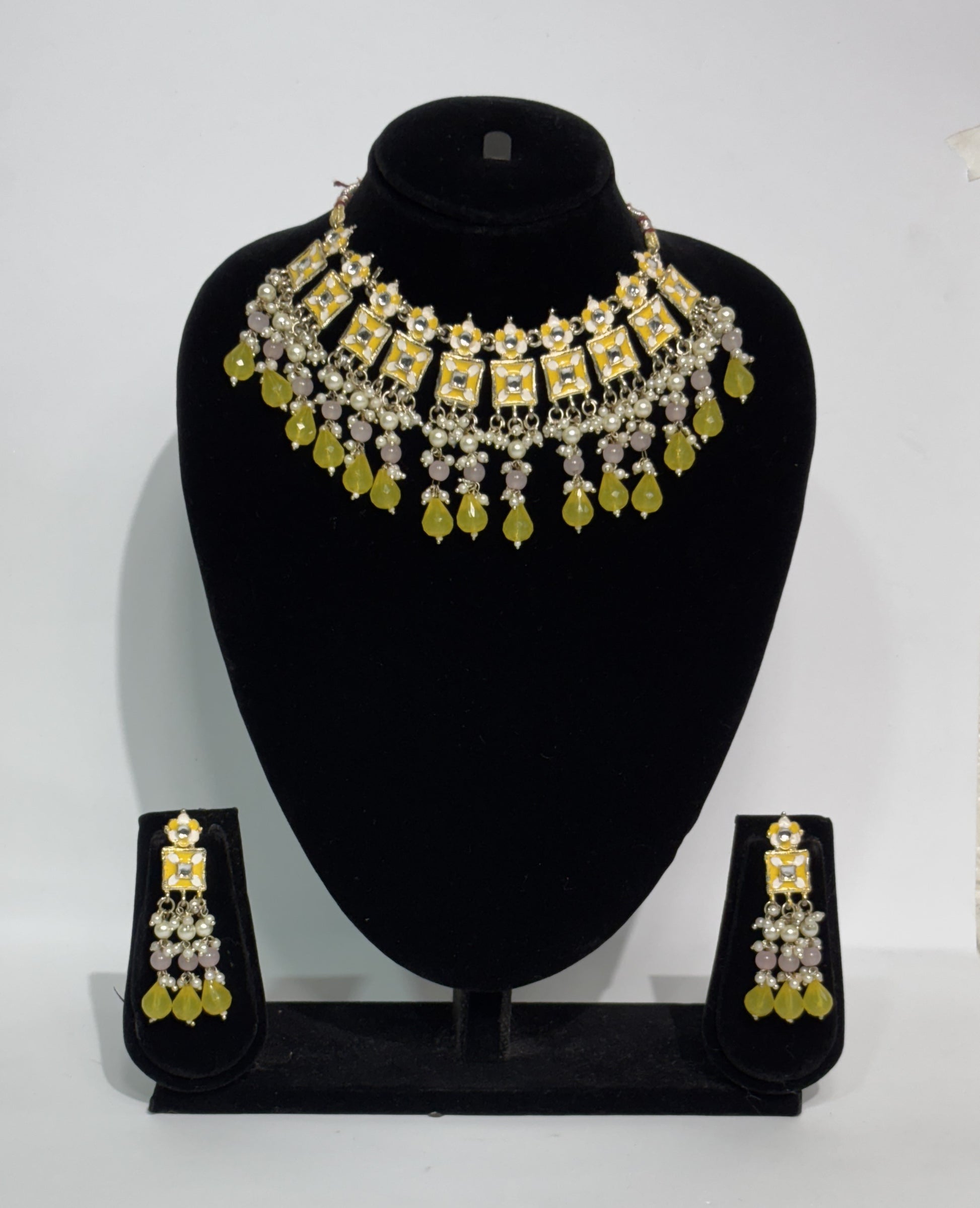 Yellow Kundan Choker Set with Beaded Drops