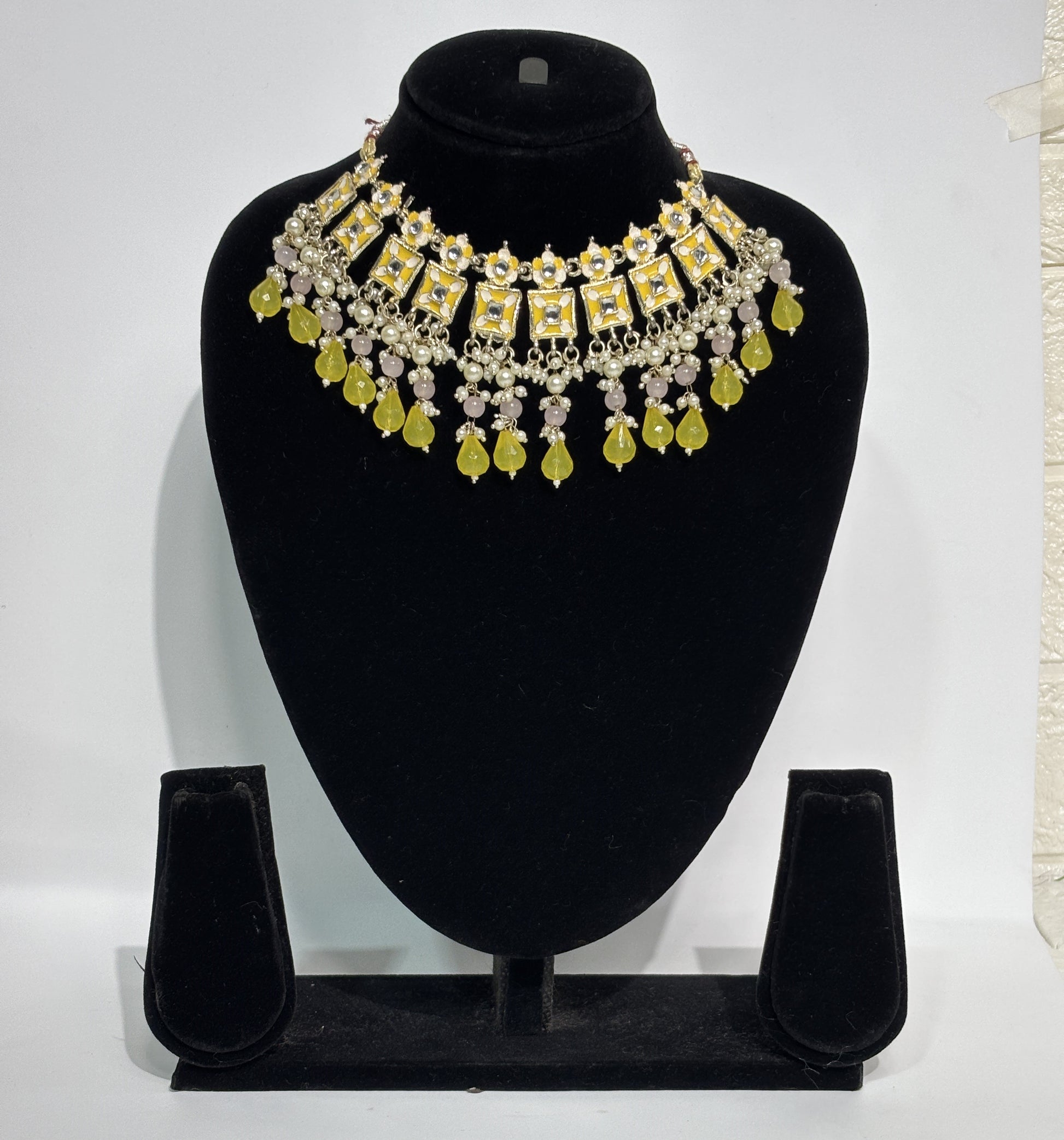 Yellow Kundan Choker Set with Beaded Drops
