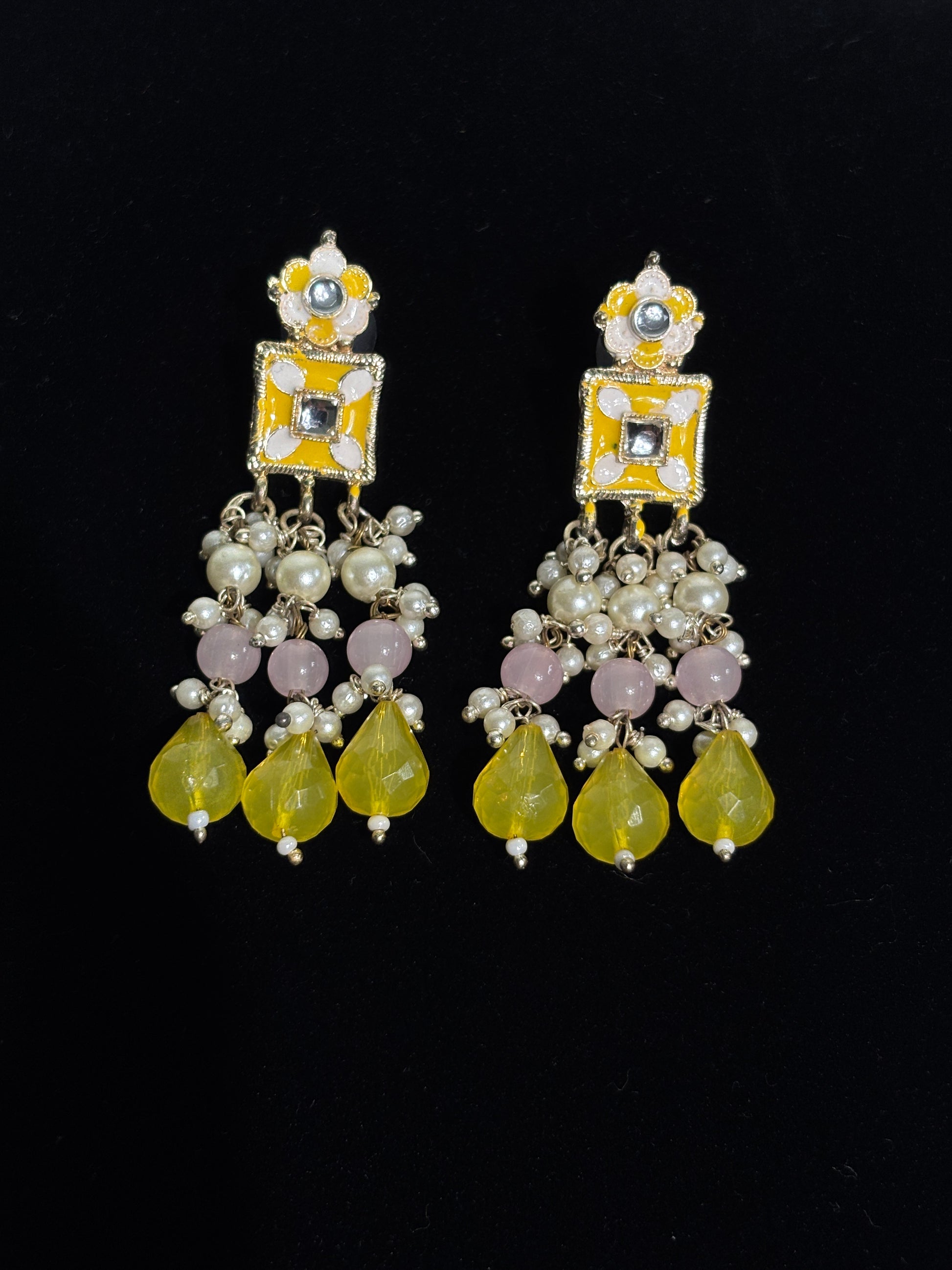 Yellow Kundan Choker Set with Beaded Drops