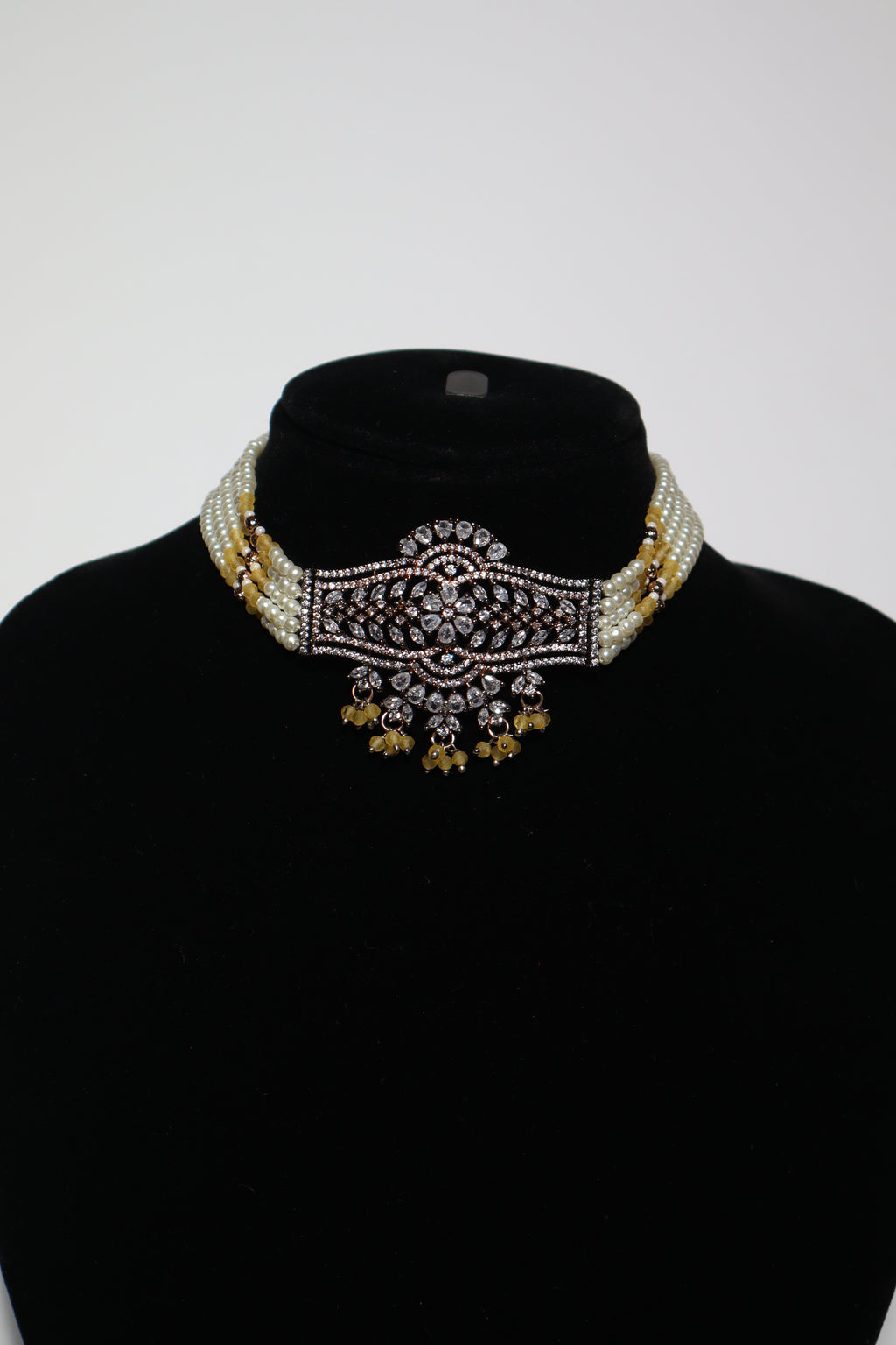 Pearl Strand Choker Set with Antique Floral Pendant and Drop Earrings